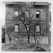 Lehrerwohnung Vorderansicht